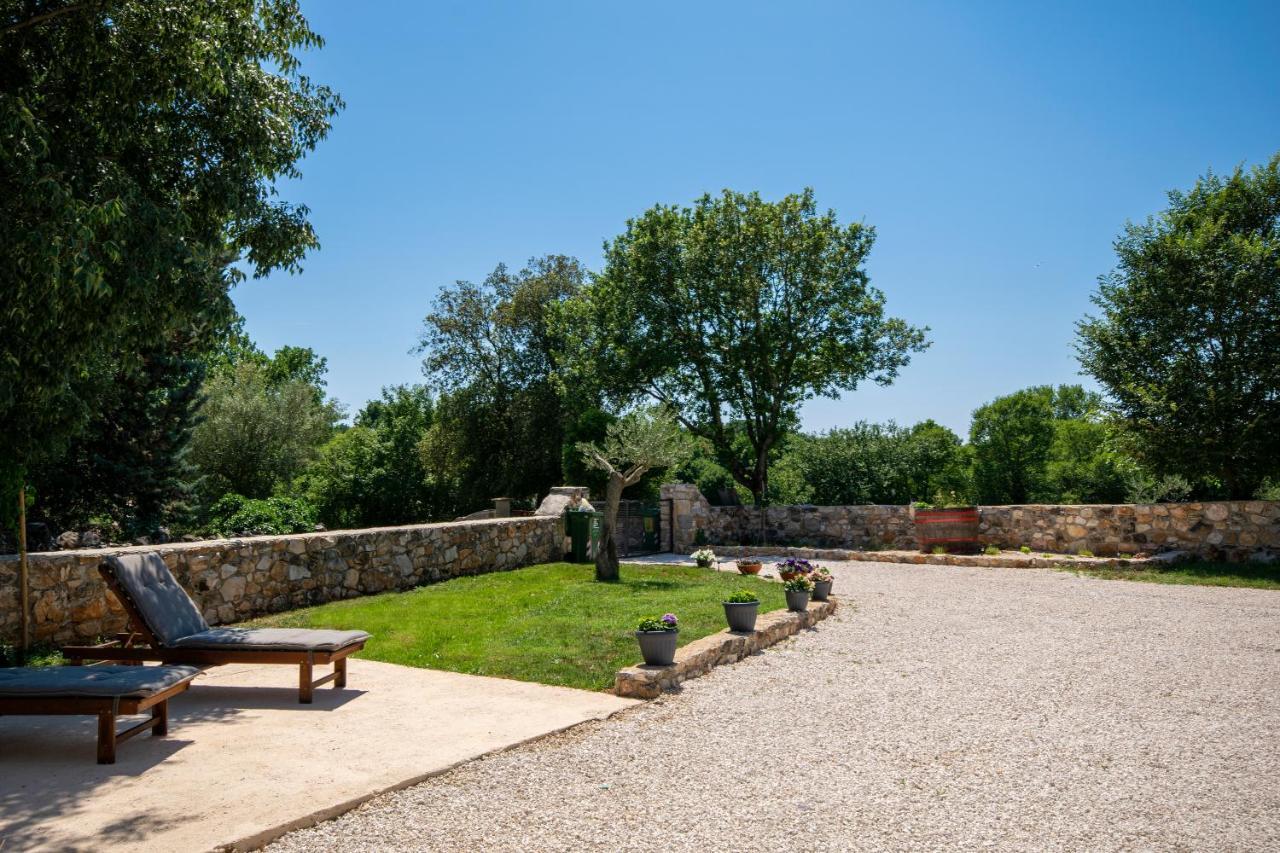 הוילה רוביני Old Oak Holiday House מראה חיצוני תמונה