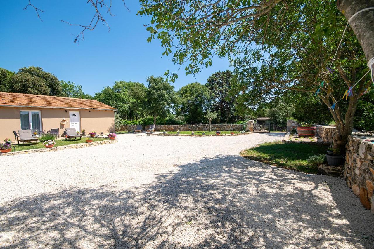 הוילה רוביני Old Oak Holiday House מראה חיצוני תמונה