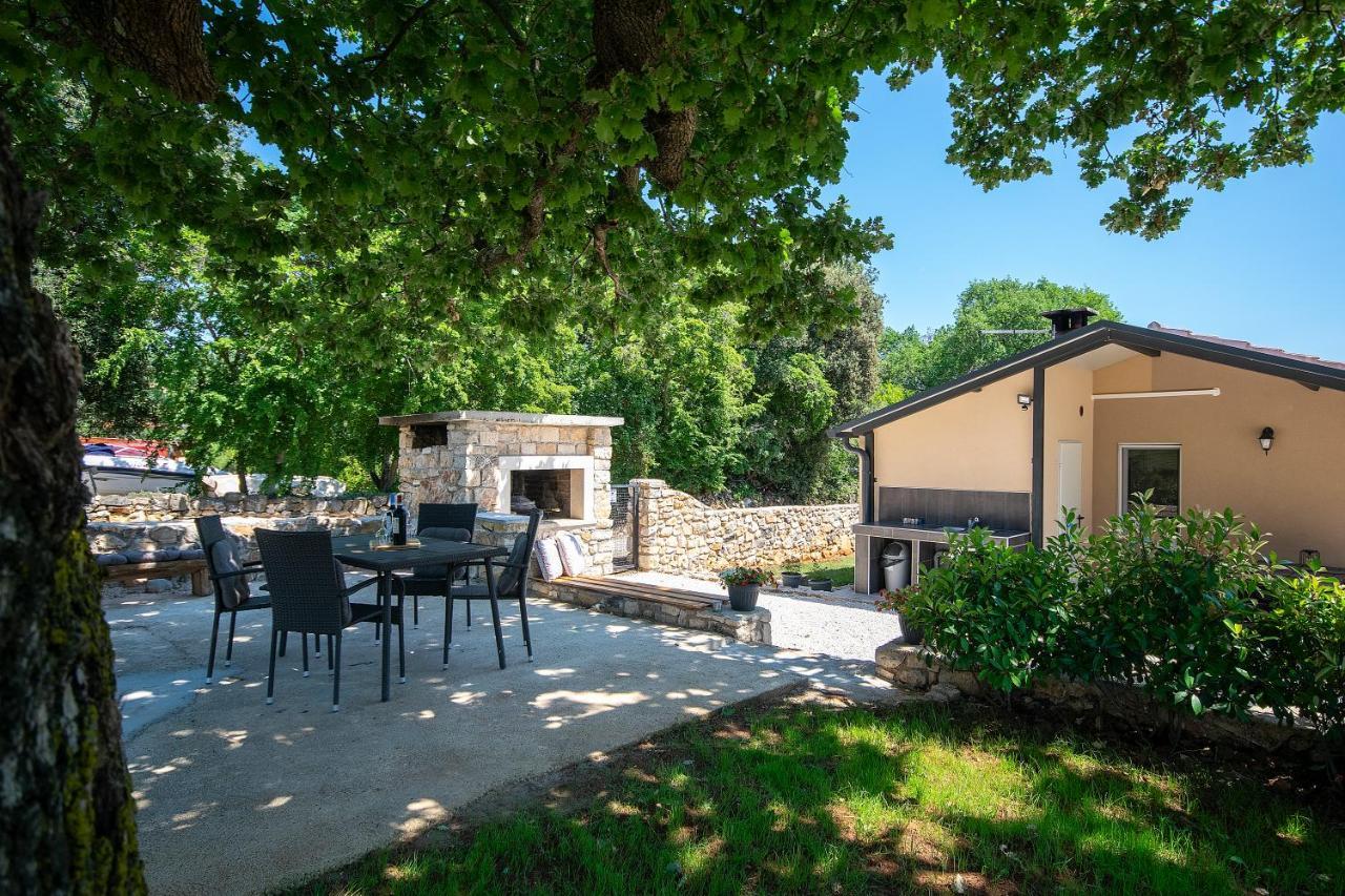 הוילה רוביני Old Oak Holiday House מראה חיצוני תמונה