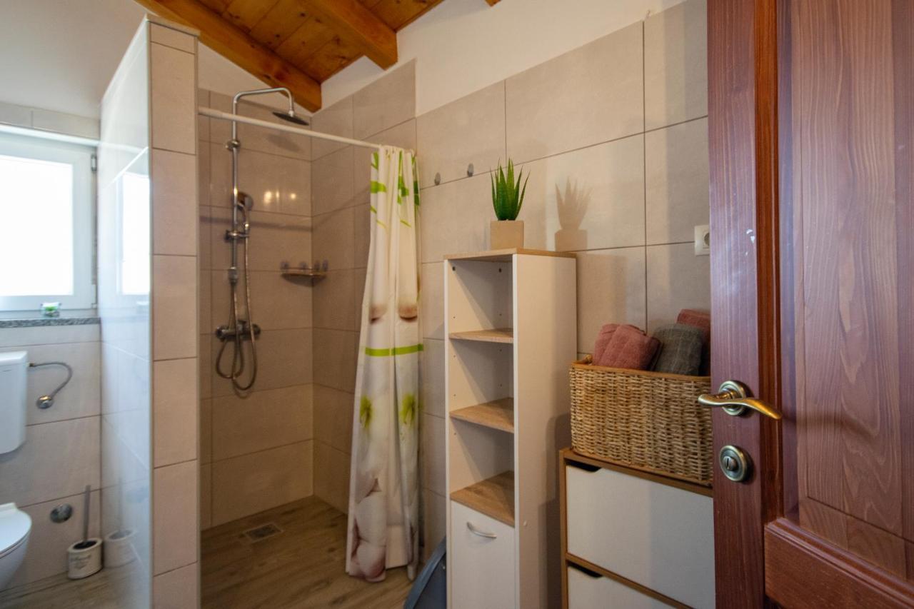הוילה רוביני Old Oak Holiday House מראה חיצוני תמונה