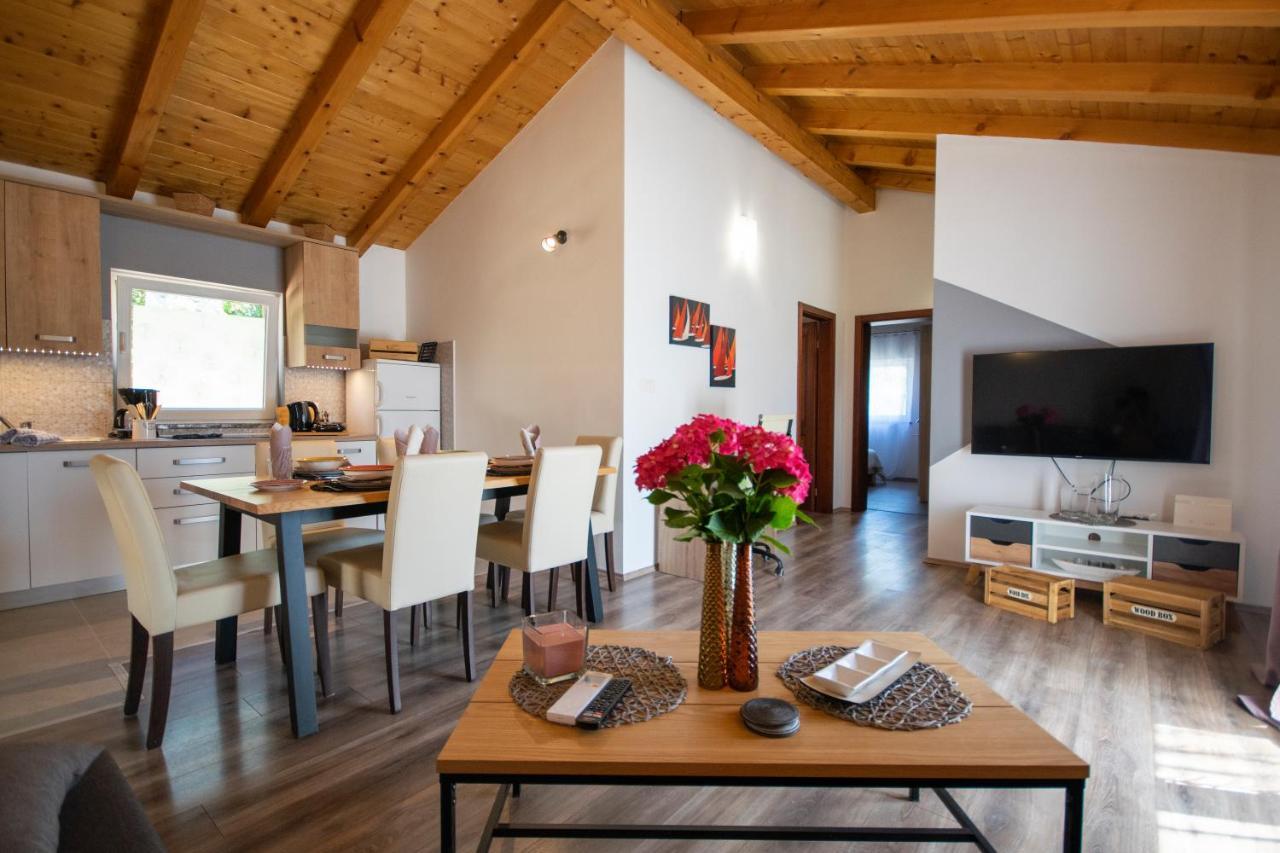 הוילה רוביני Old Oak Holiday House מראה חיצוני תמונה