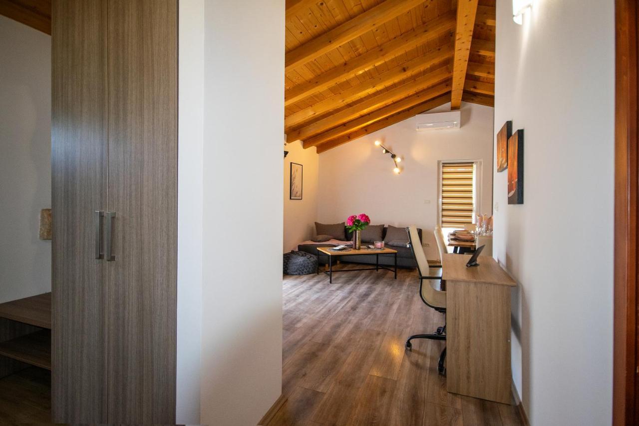 הוילה רוביני Old Oak Holiday House מראה חיצוני תמונה
